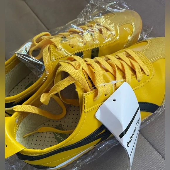 Onitsuka Tiger Yellow Sneakers - Picture 2 of 6
